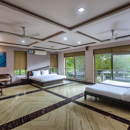 Saffronstays Aura, Alibaug - Luxury Pool Villa With A Game Room And Spacious Lawn 阿里巴格 外观 照片
