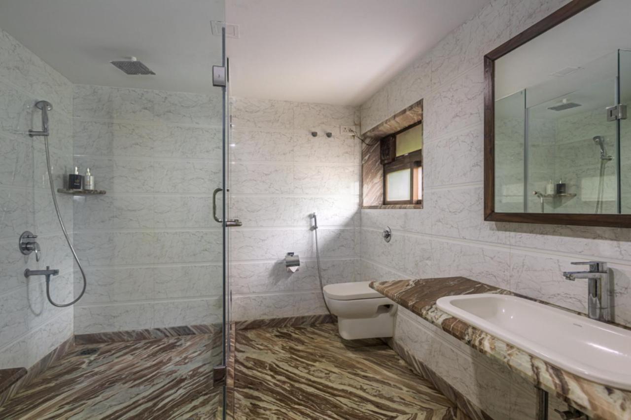 Saffronstays Aura, Alibaug - Luxury Pool Villa With A Game Room And Spacious Lawn 阿里巴格 外观 照片