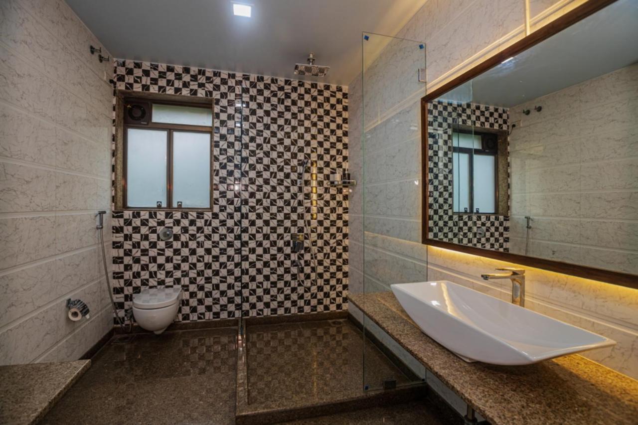 Saffronstays Aura, Alibaug - Luxury Pool Villa With A Game Room And Spacious Lawn 阿里巴格 外观 照片